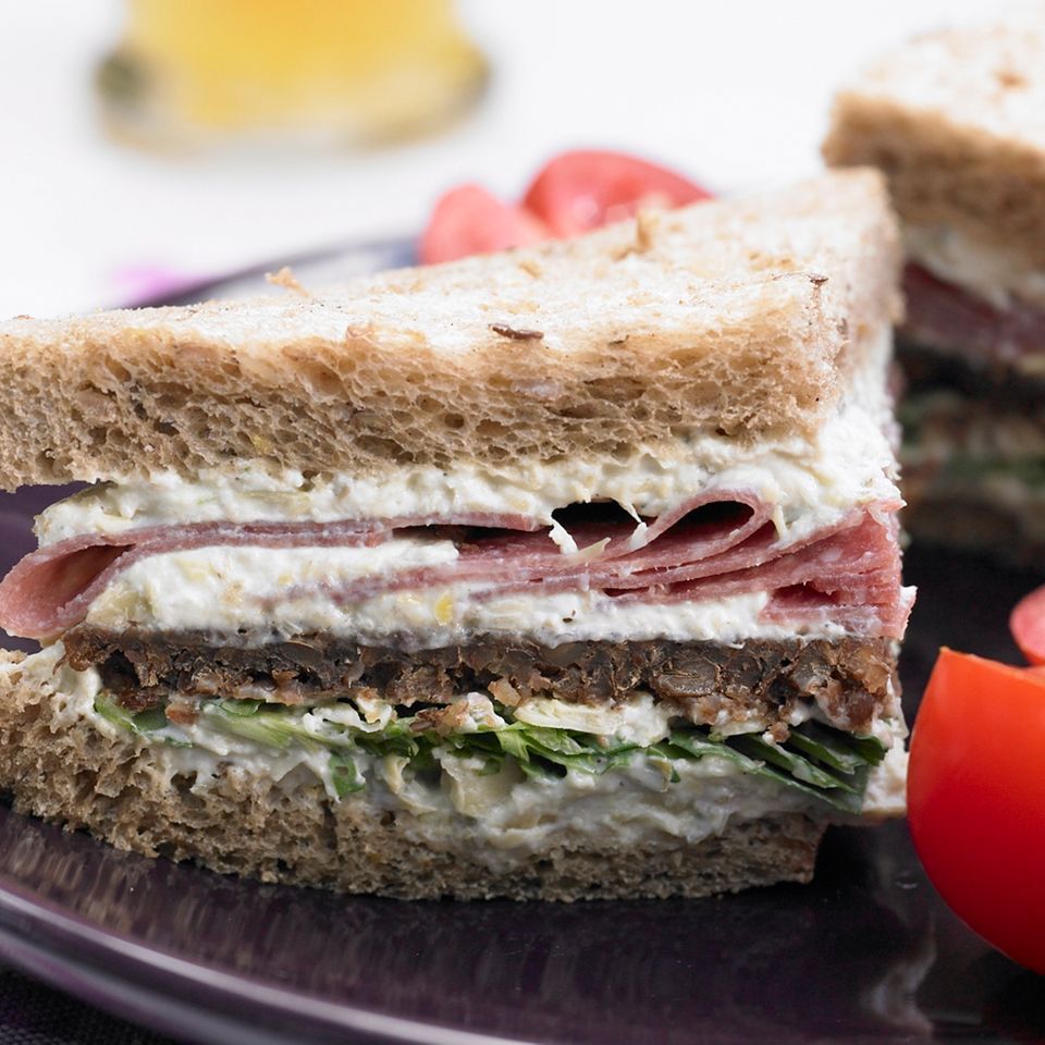 Artischocken-Salami-Sandwich.jpg