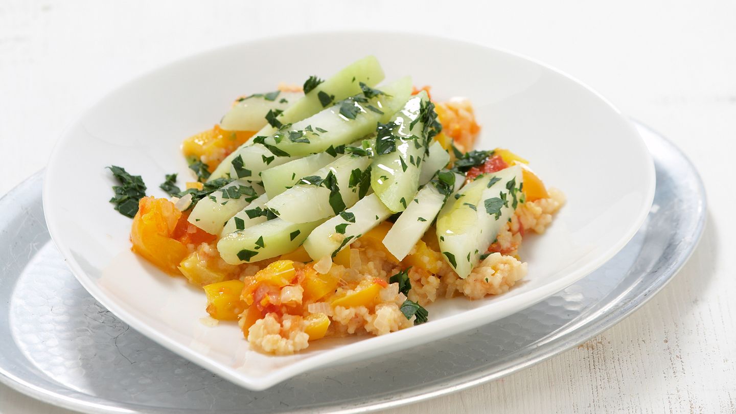 Kohlrabi auf Orangen-Couscous | BRIGITTE.de