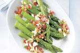 Spargel-Erdnuss-Salat