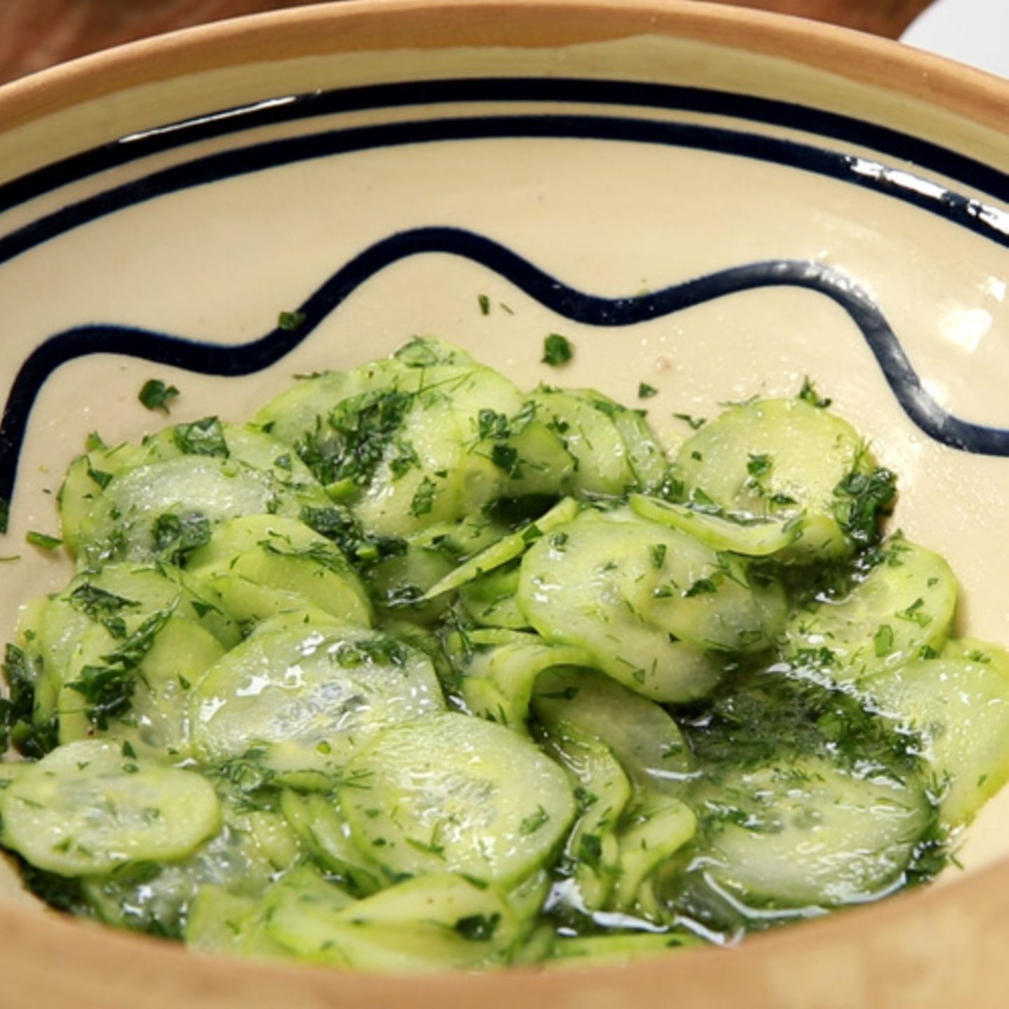 Einfacher Gurkensalat - Rezepte Suchen