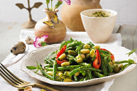 Warmer Bohnensalat mit Pistazien-Pesto