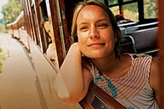 Einkaufstour: Inka Schmeling im Zug von Palma nach Sóller Einkaufstour: Inka Schmeling im Zug von Palma nach Sóller
