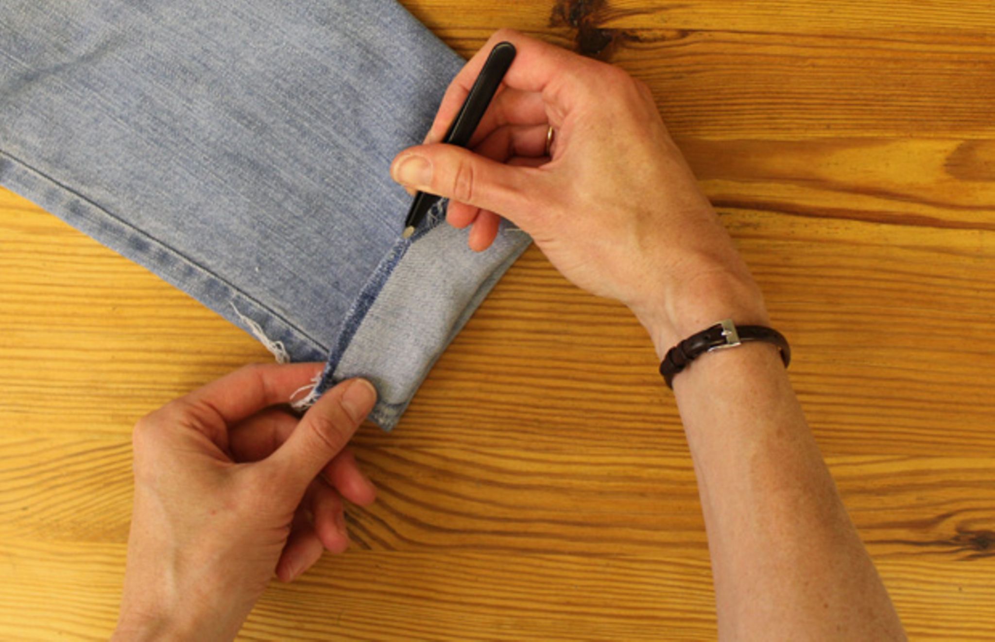Jeans machen selber mit Saum ausgefranstem DIY-Anleitung: