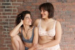 So sehen echte Frauen in Unterwäsche aus So sehen echte Frauen in Unterwäsche aus