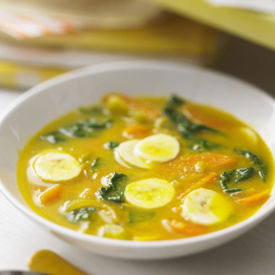 Suppen zum Abnehmen: Löffelweise schlanker werden | BRIGITTE.de