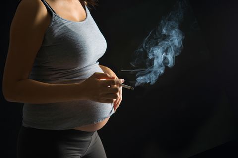 Warum schwangere Frauen extra mit dem Rauchen anfangen