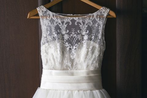 So kann man ein altes Brautkleid wiederverwenden