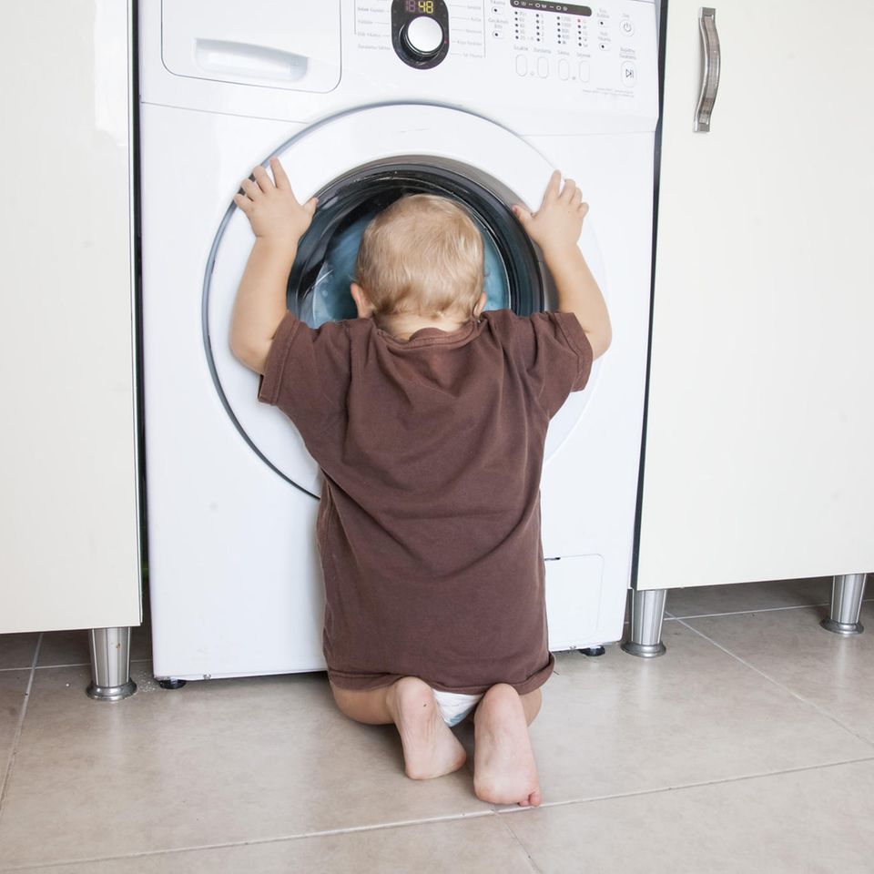 Saubere Waschmaschine: Nie wieder müffelige Wäsche mit diesem Trick!