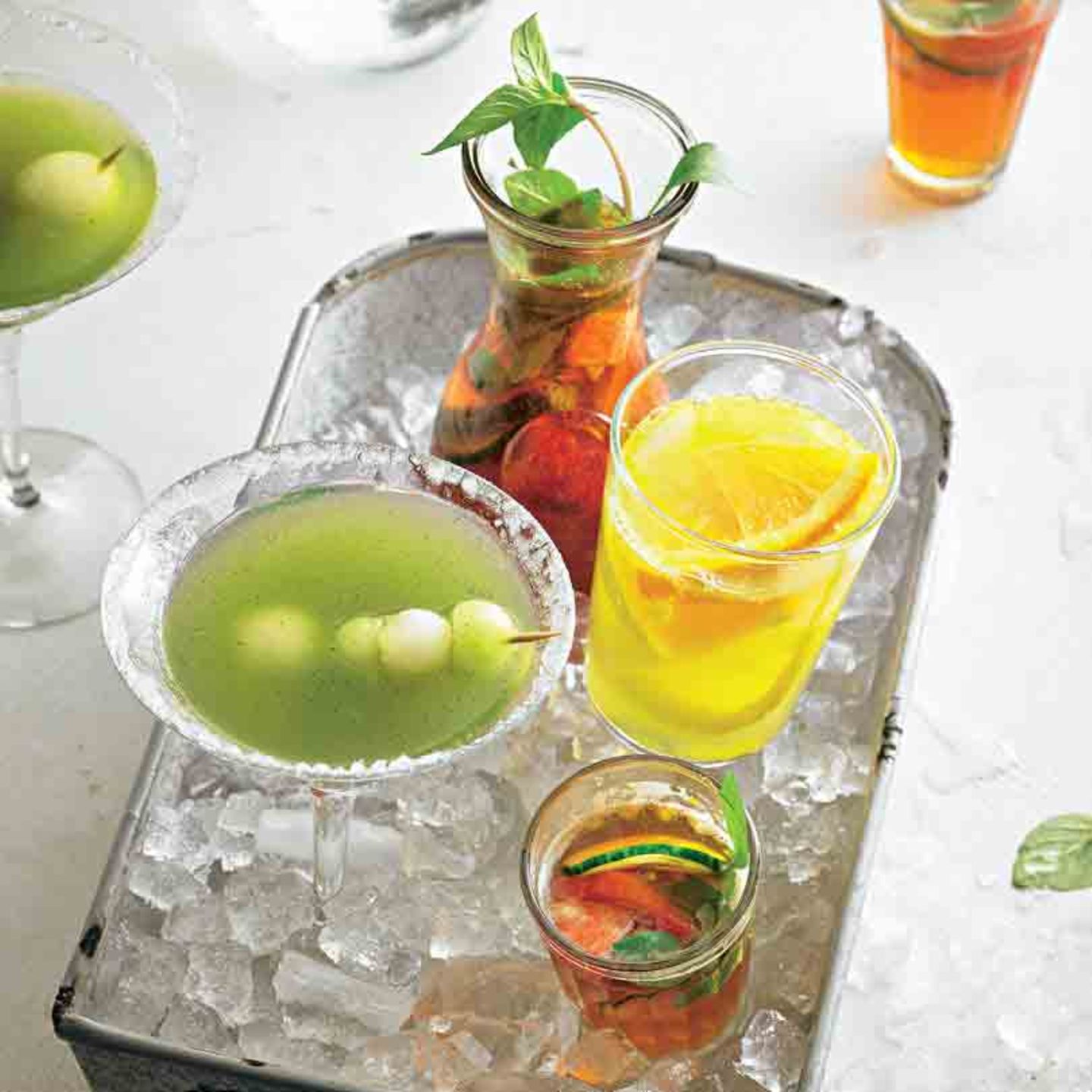 Käruterlikör mit Ginger Ale und andere Sommer-Cocktails
