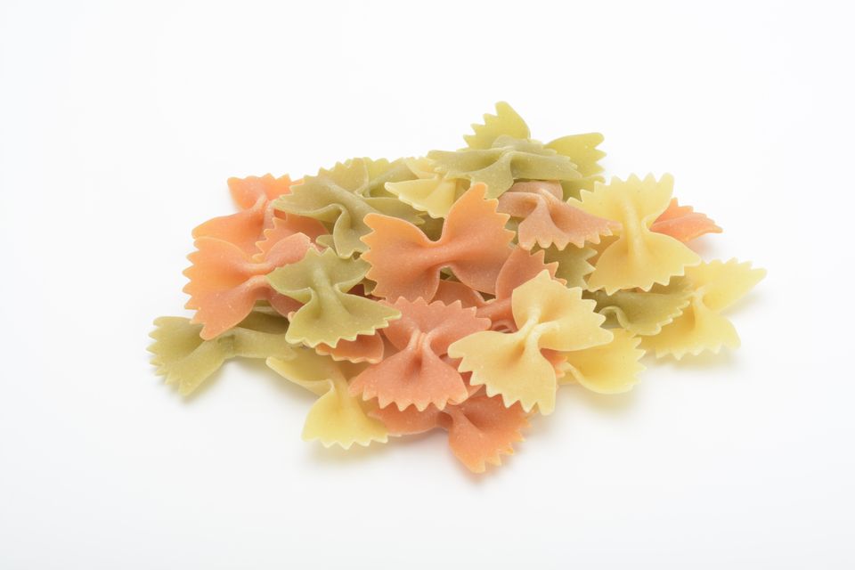 Farfalle Tricolori Farfalle Tricolori: bunte Schleifennudeln