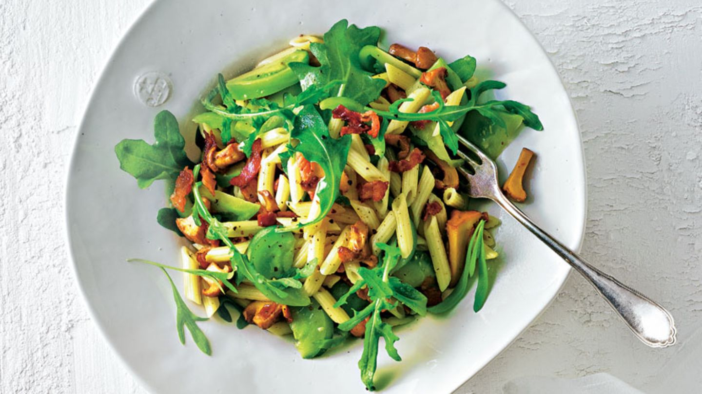 Nudelsalat mit Pfifferlingen | BRIGITTE.de