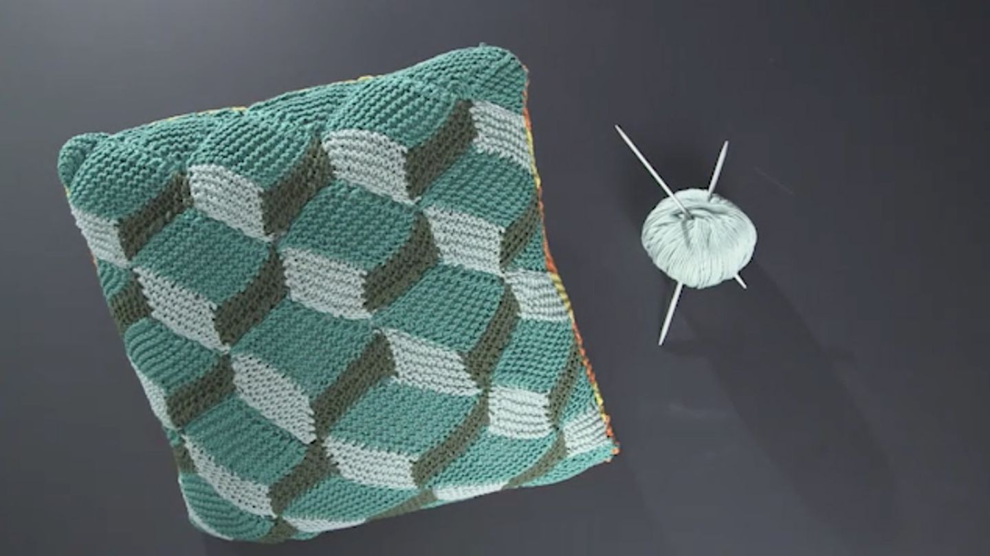 Rautenmuster-Strickweste aus Blockstreifen