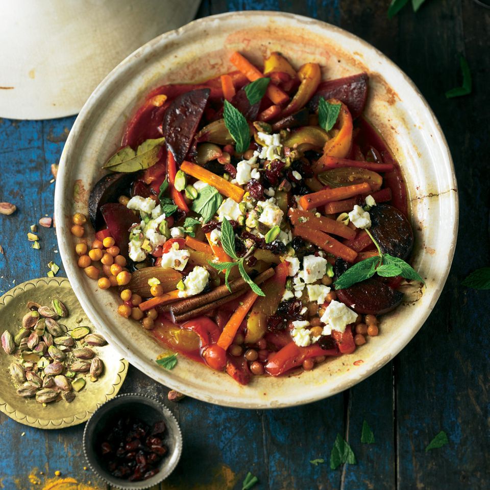 Veggie Tajine Mit Kichererbsen Und Feta Topping Brigitte De