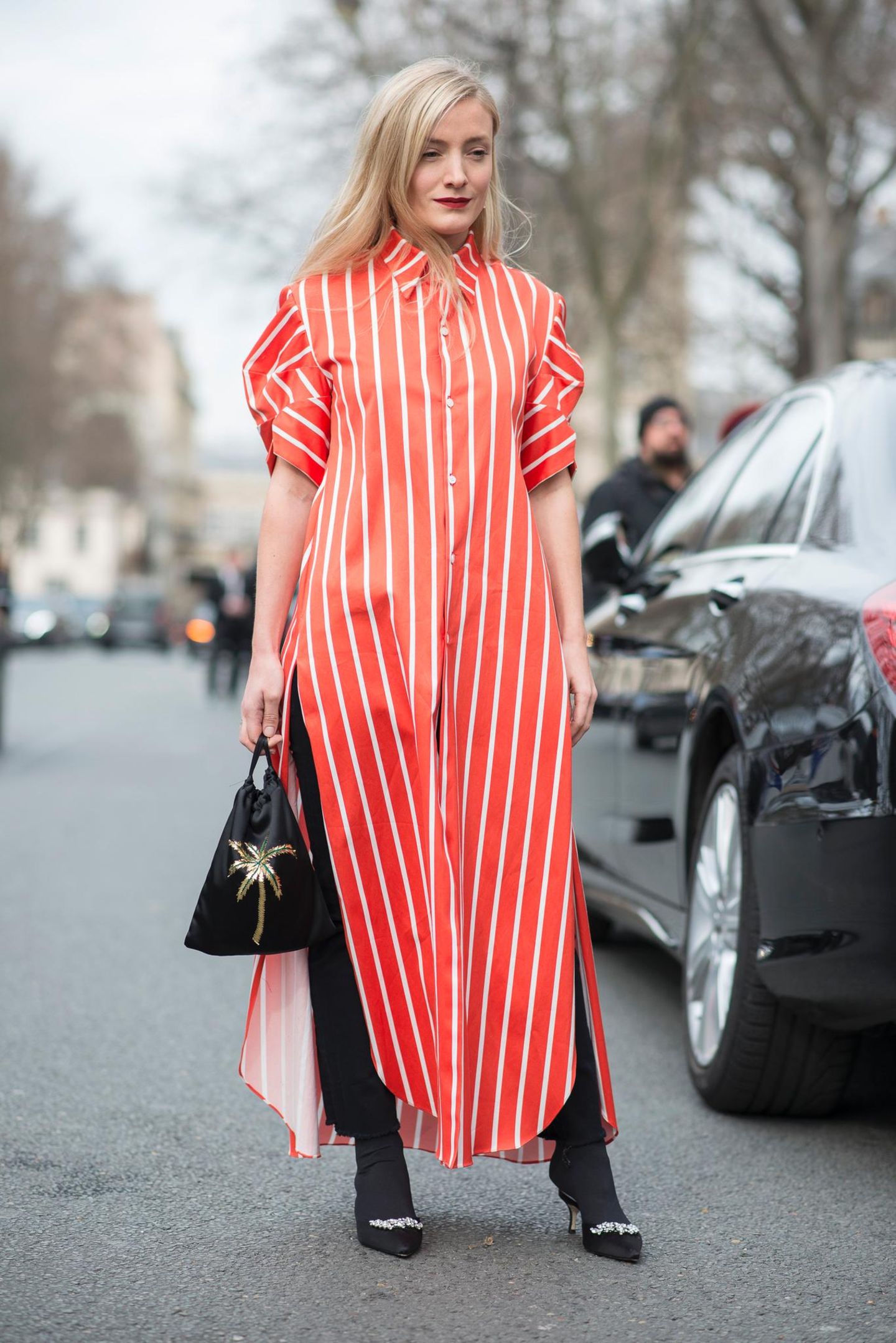 Die schönsten Streetstyles, die Lust auf Frühling machen: Blusen-Kleid