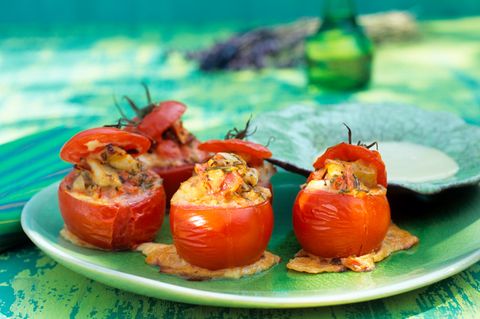 Gefüllte Tomaten: Sommerlicher Genuss-Kick