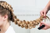Flechtfrisuren – toller Trick bei dicken langen Haaren