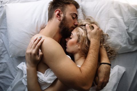 Dinge, die nach dem Sex passieren: Paar im Bett