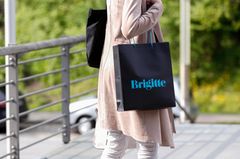 So war das Brigitte-Job-Symposium Brigitte-Job-Symposium: Frau mit Goodie-Bag