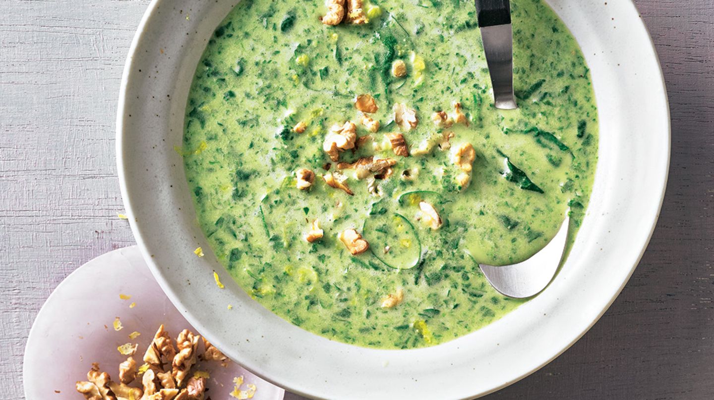 Gorgonzola-Spinat-Suppe | BRIGITTE.de