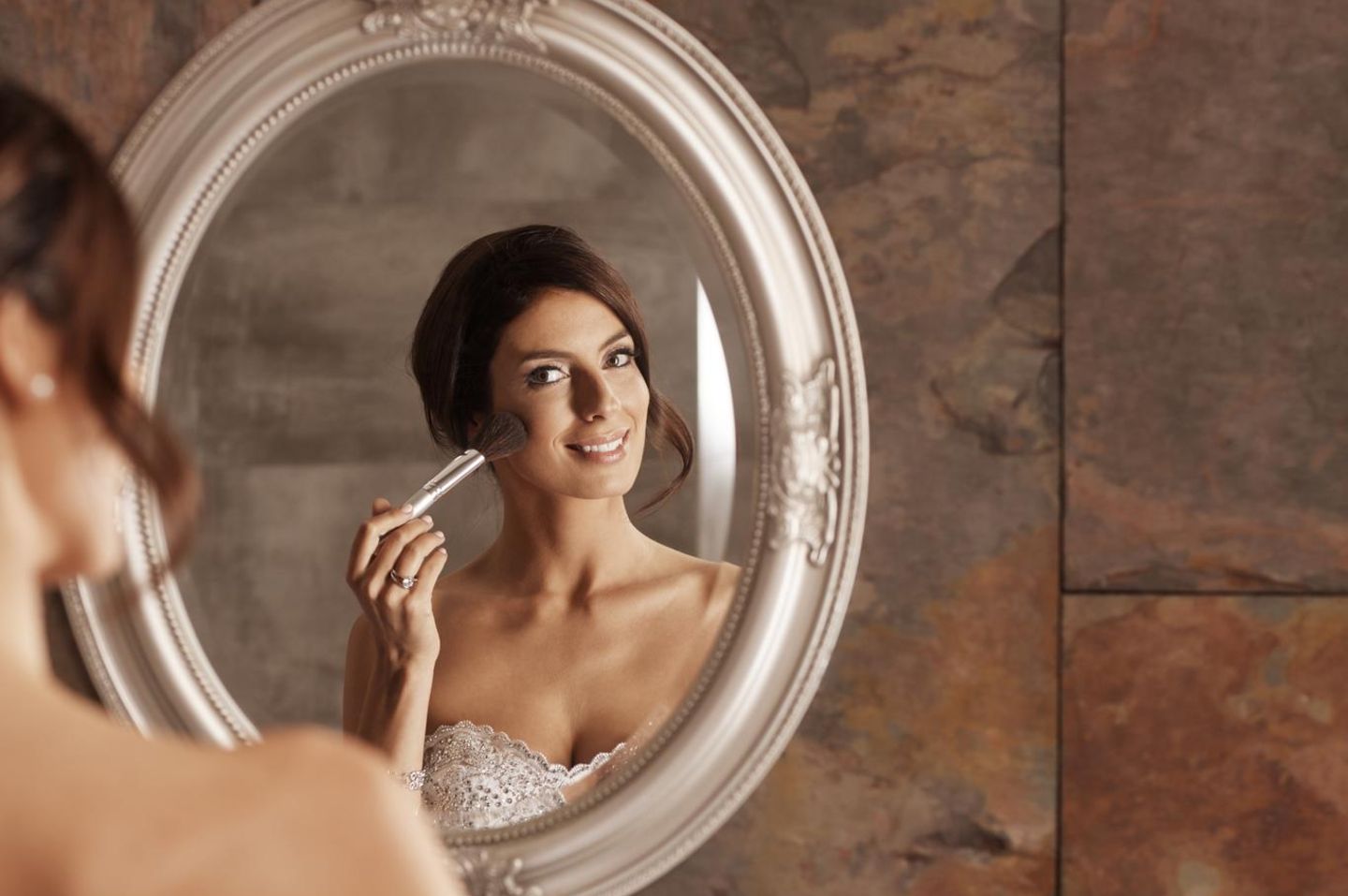 Hochzeits-Make-up selber schminken: So geht's