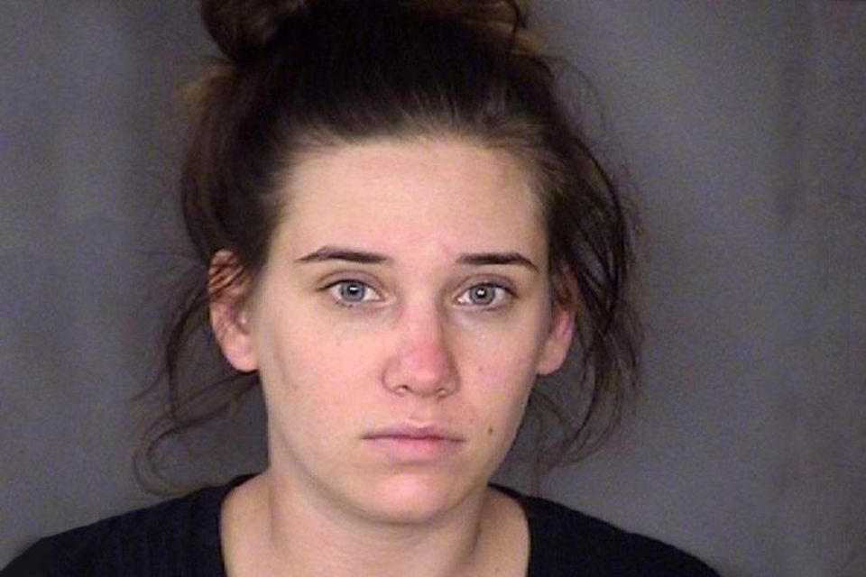 Das Polizeifoto von Amanda Hawkins - das Bild entstand nach ihrer Festnahme.