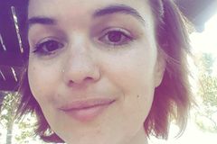 Unser Blog-Liebling: Kerstin Neumann hat mit Mann und drei kleinen Kindern ein turbulentes Leben, in das sie uns auf ihrem Blog "Chaos hoch 2" (demnächst "Kerstin & das Chaos") reinschauen lässt. Dabei erinnert sie uns mit ihrer guten Laune und Neugier ein bisschen an den kleinen Krümel, den sie in diesem Text beschreibt. Ansteckend! Unser Blog-Liebling: Kerstin Neumann hat mit Mann und drei kleinen Kindern ein turbulentes Leben, in das sie uns auf ihrem Blog "Chaos hoch 2" (demnächst "Kerstin & das Chaos") reinschauen lässt. Dabei erinnert sie uns mit ihrer guten Laune und Neugier ein bisschen an den kleinen Krümel, den sie in diesem Text beschreibt. Ansteckend!
