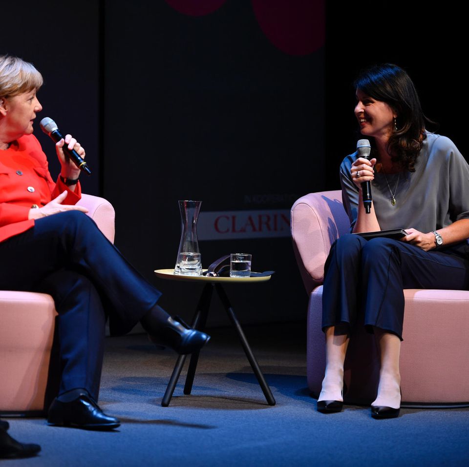 Angela Merkel im Gespräch mit Brigitte
