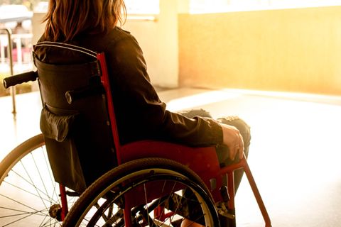 Sie hatte einen Orgasmus - jetzt sitzt sie gelähmt im Rollstuhl!