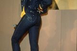 Brooke Shields trägt Jeans und Jeansjacke