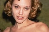 Angelina Jolie trägt dünne Augenbrauen
