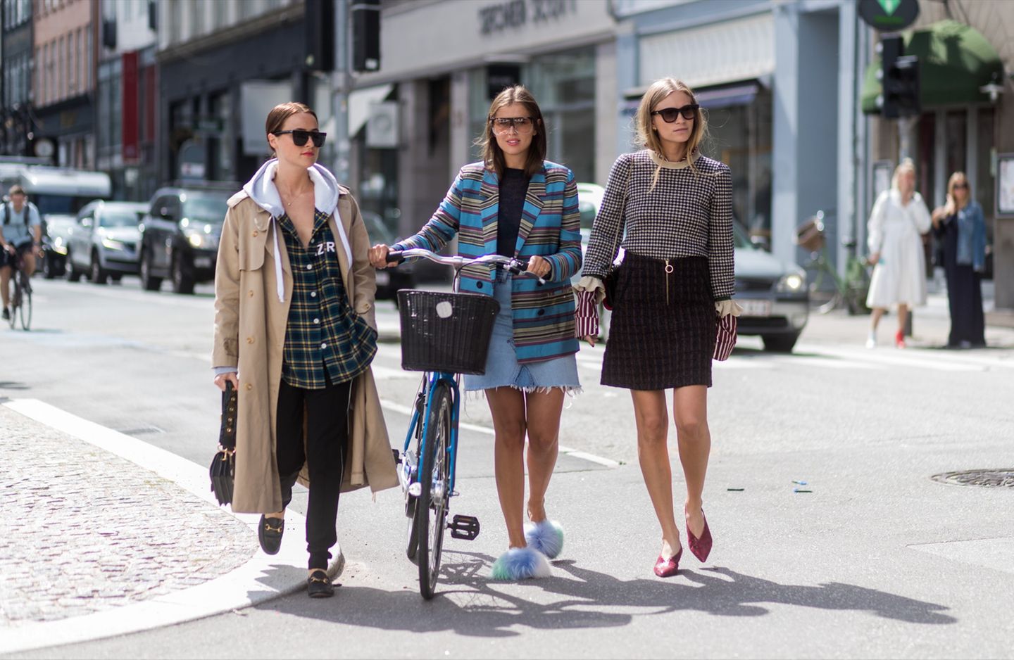 Streetstyle von drei Frauen auf der Copenhagener Fashion Week