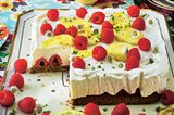 Himbeer-Haselnuss-Torte-mit-Zitronen-Frischkäse