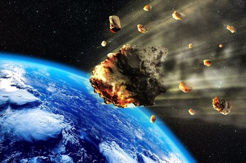 Riesiger Asteroid rast auf Erde zu!