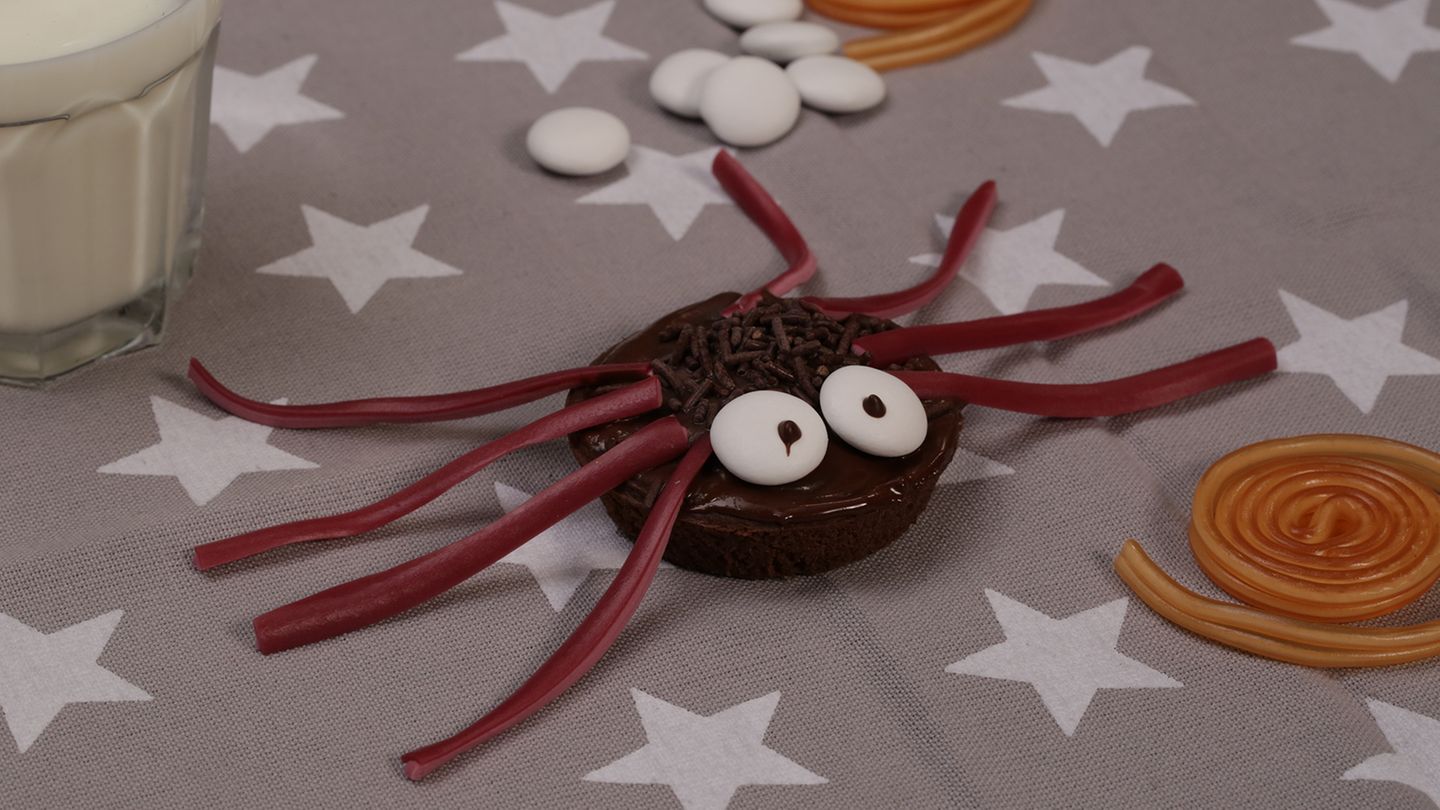 Spinnen-Muffins für Halloween | BRIGITTE.de