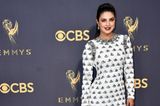 Emmys 2017 mit Priyanka Chopra auf dem Roten Teppich