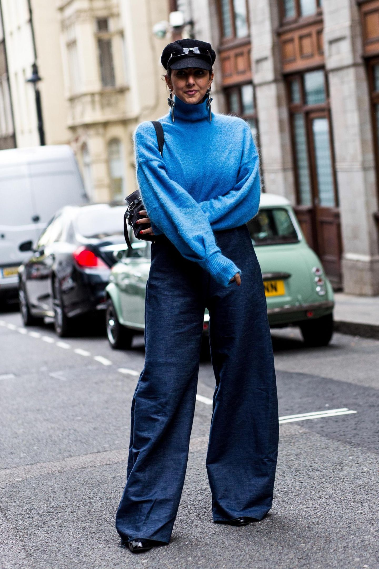 Streetstyle mit Pullover bei der London Fashion Week
