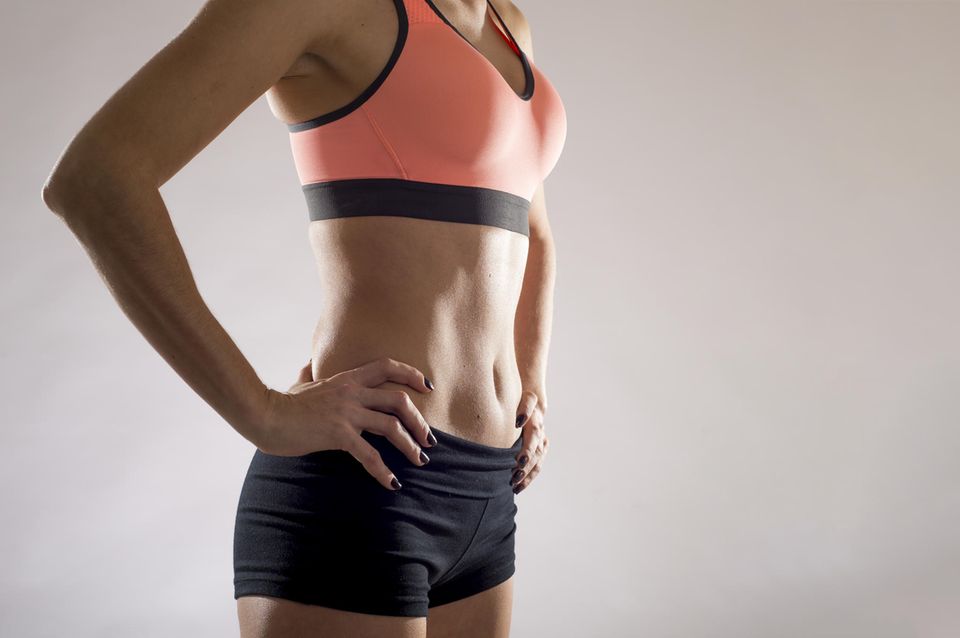 Ich möchte Beine und Bauch schlank machen Ich möchte Beine und Bauch schlank machen