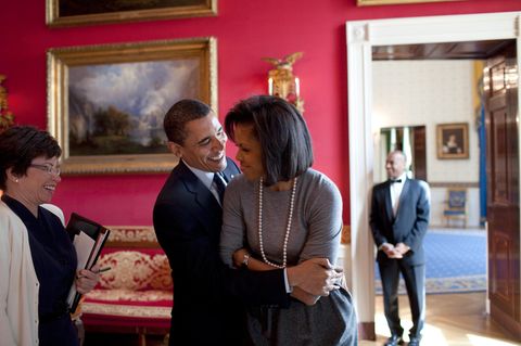 Michelle Obama und Barack Obama zeigen sich auch nach 25 Jahren noch verliebt.
