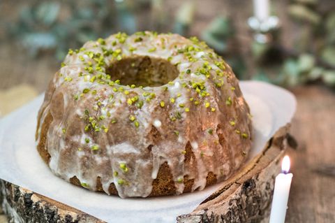 Lebkuchenkuchen mit Pistazien