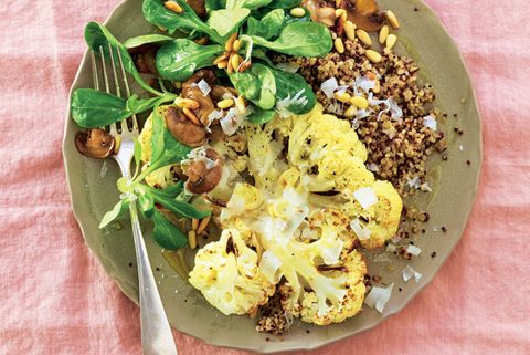 Gerösteter Blumenkohl mit Quinoa & Salat