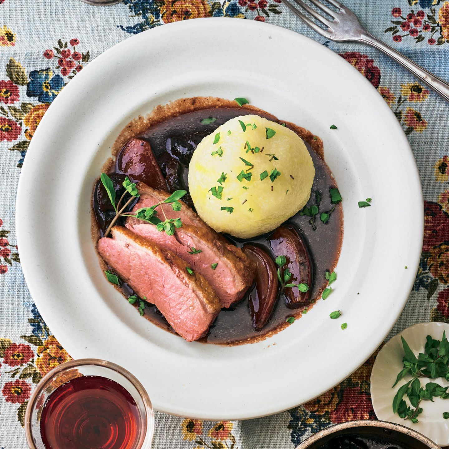 Kartoffelknödel mit Entenbrust