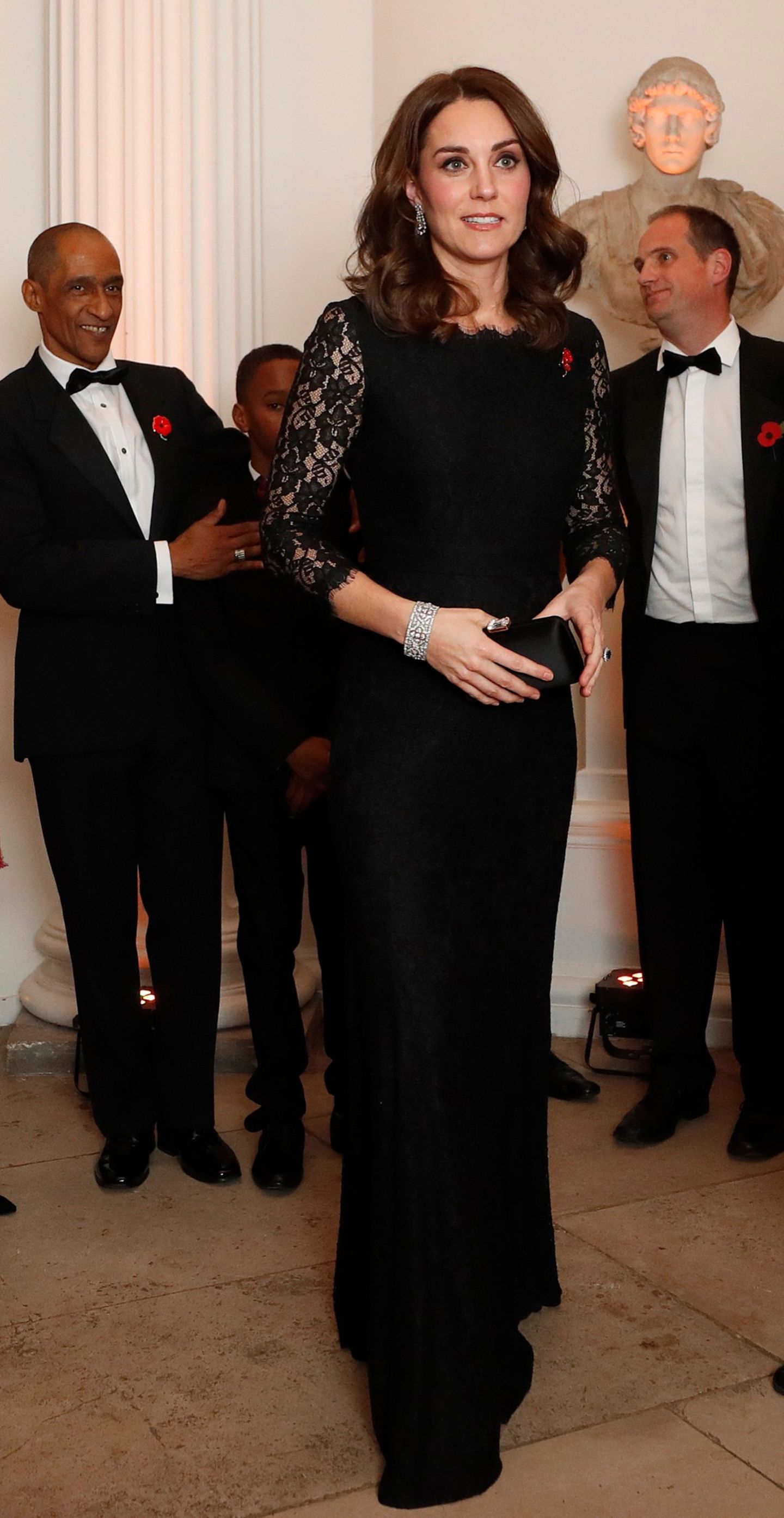 Kate Middleton im Spitzenkleid von Diane von Furstenberg