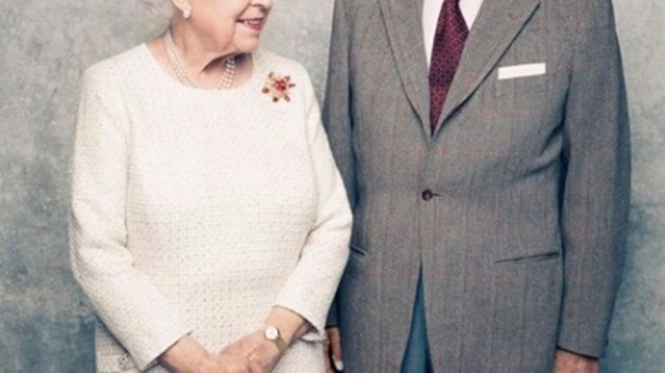 Zum 72. Hochzeitstag der Queen: Mit diesem besonderen Foto gratulieren William und Kate 😍