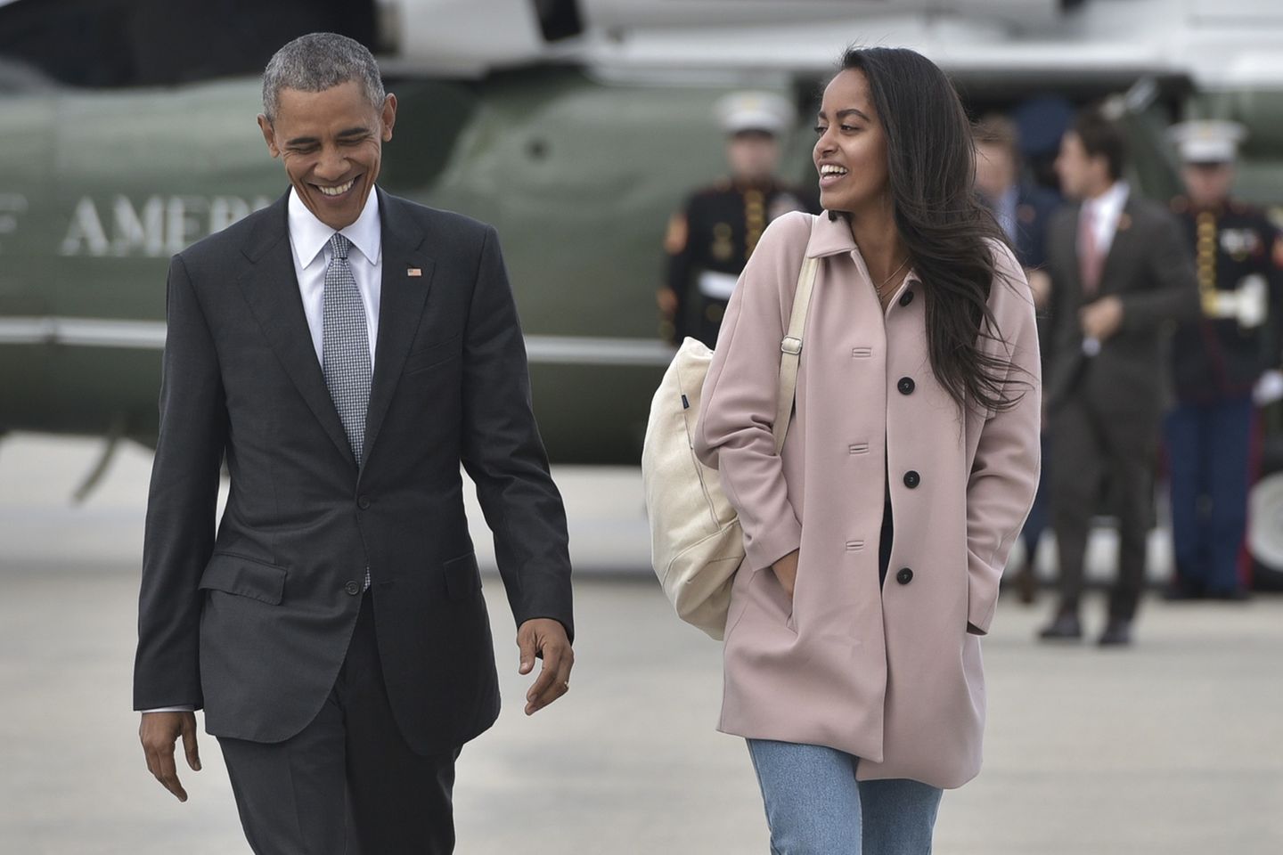 Beim Knutschen erwischt: Malia Obama frisch verliebt ❤️
