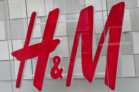 H&M Logo in Rot