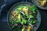 Kale-Salat mit Grützwurst-Wan-Tan