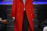 Roter Cabanmantel bei Ovadia & Sons