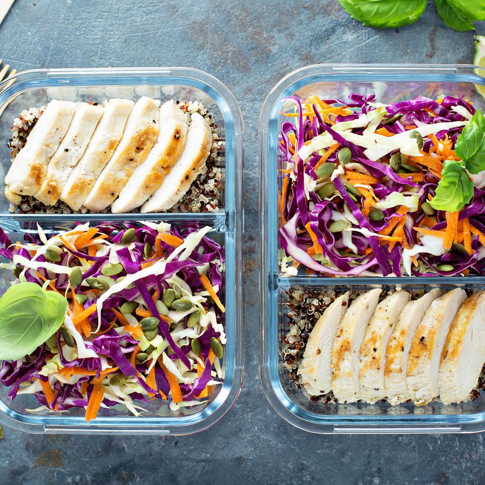Nebenbei-Diät: Salat und Hühnerbrust in einer Brotdose
