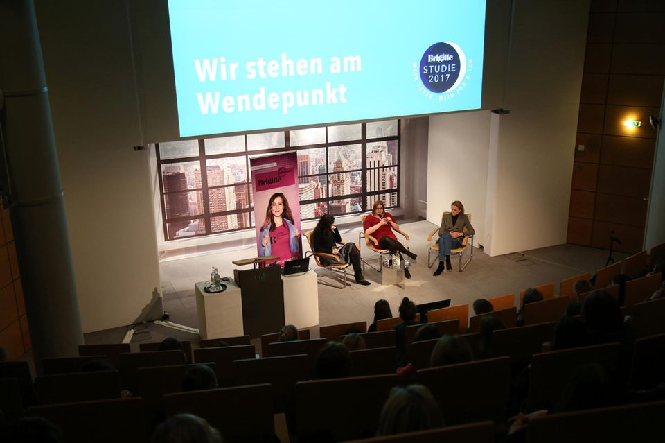 Von links nach rechts: Brigitte Huber, Chefredakteurin BRIGITTE, Katharina Fegebank, Zweite Bürgermeisterin Hamburgs und Julia Jäkel, CEO Gruner + Jahr.
