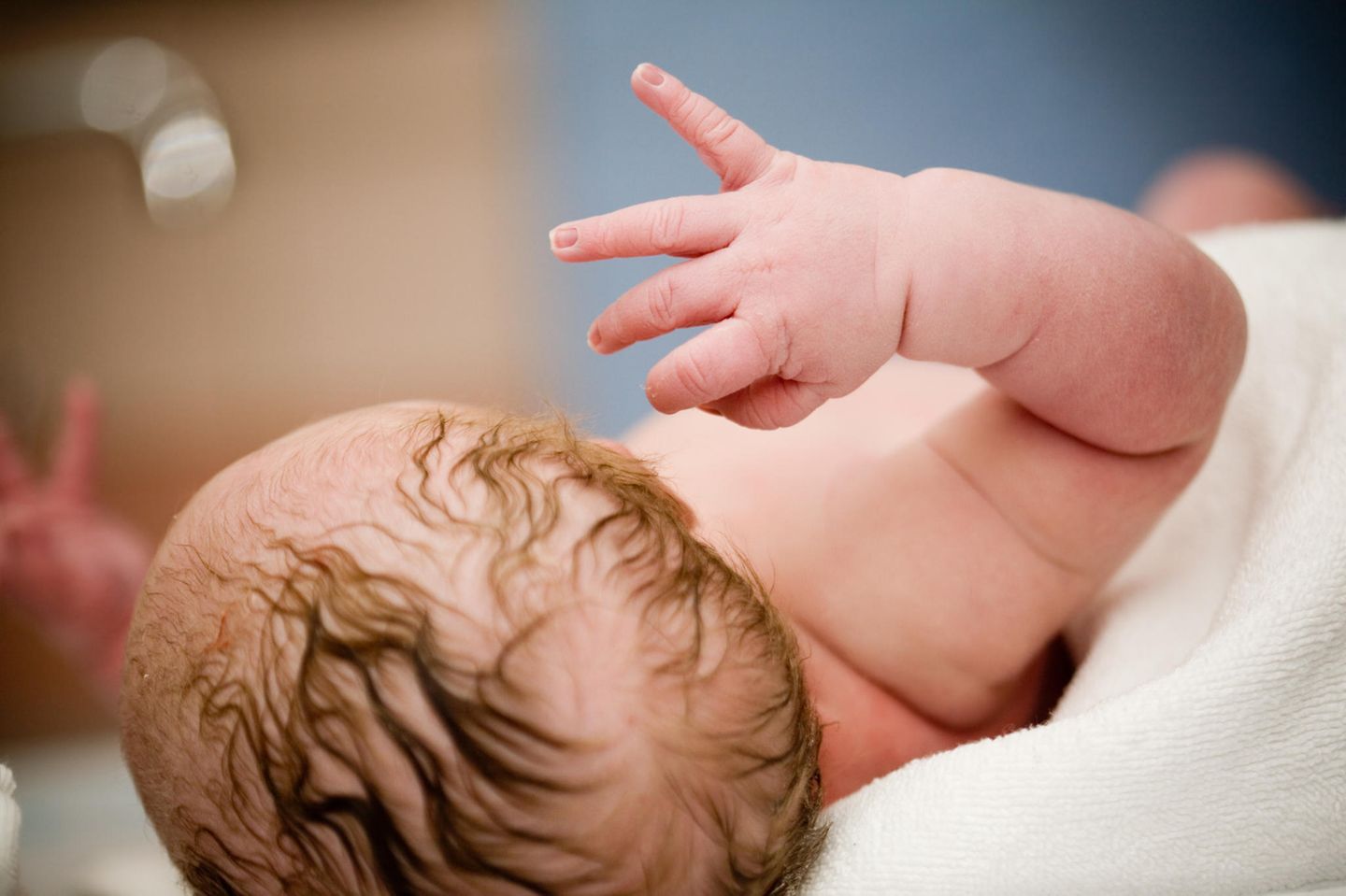 Künstliche Befruchtung: Baby kommt vier Jahre nach dem Tod seiner Eltern zur Welt